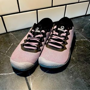 SOLD - Merrell Vibram Barefoot Womens Shoes Size 9